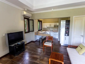 5 Bedroom Villa