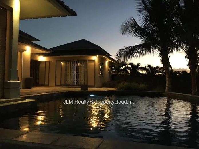 Villa de plain-pied avec piscine privée à vendre à Tamarin, Île Maurice