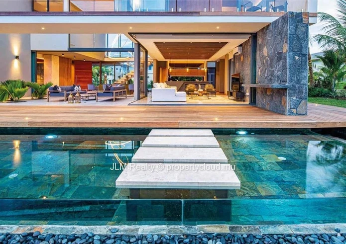 Villa d’exception à vendre dans l’unique marina résidentielle de l’île Maurice, à Rivière Noire