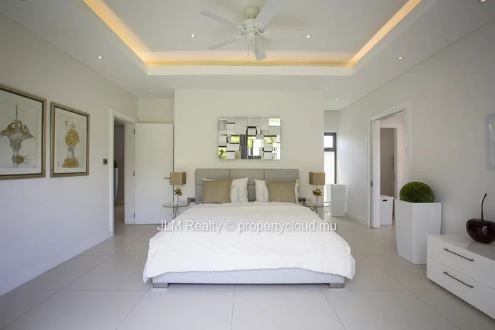 Luxueuse villa à vendre dans un domaine golfique sur la côte est de l’Île Maurice