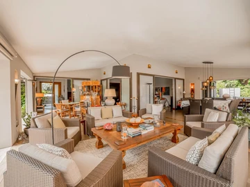 4 Bedroom Villa