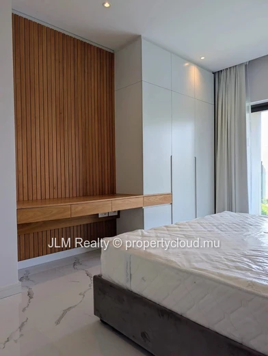 Penthouse avec rooftop privatif et piscine à vendre à Pointe aux Canonniers, Île Maurice