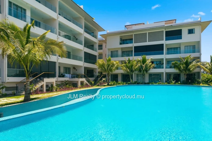 Modern Penthouse with Private Pool and Rooftop for Rent in Pereybère, Mauritius