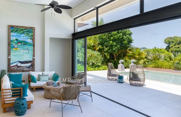 Prestigieuse duplex à vendre dans un domaine golfique sur la côte est de l’Île Maurice