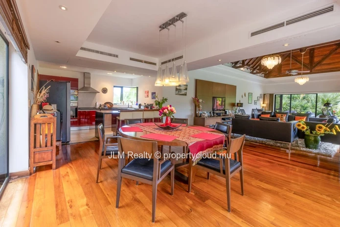 Exceptional Villa for Sale in Bel Ombre, Mauritius – Steps from the Lagoon and a 5-Star Hotel