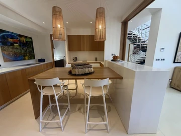 5 Bedroom Villa