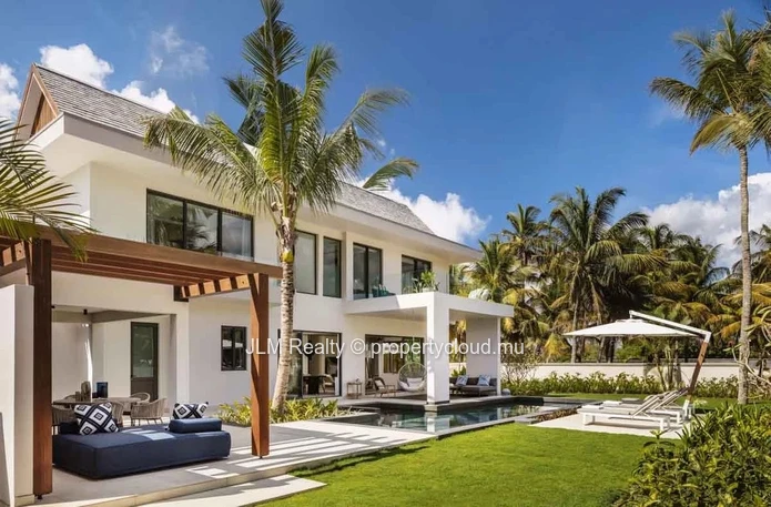 À vendre, villa exclusive dans un resort 5* pieds dans l'eau à Belle Mare sur la côte est de l’Île Maurice