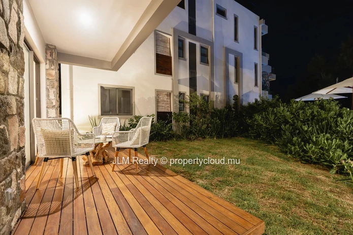 À vendre – Appartement neuf de 3 chambres les pieds dans l’eau, à Poste Lafayette, île Maurice
