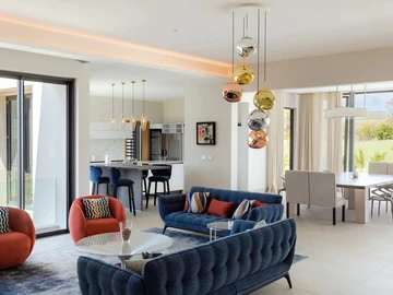 5 Bedroom Villa