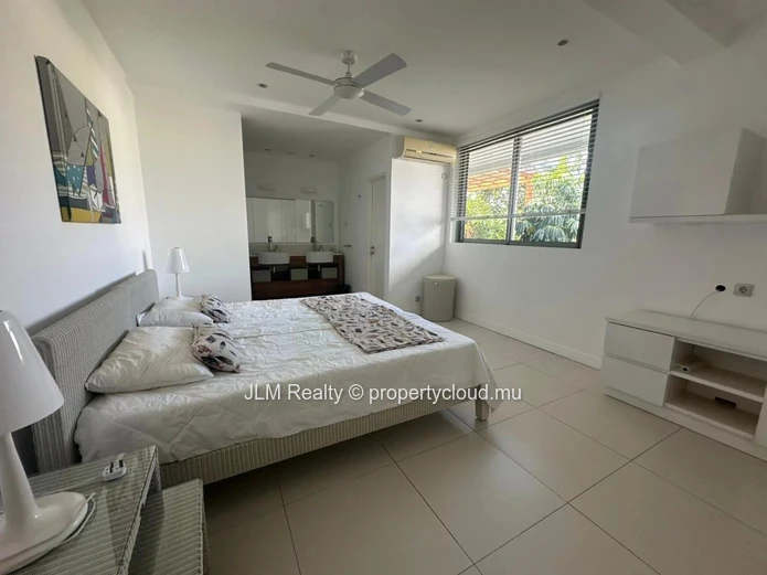 Superb penthouse for rent in the marina in Black River, Mauritius