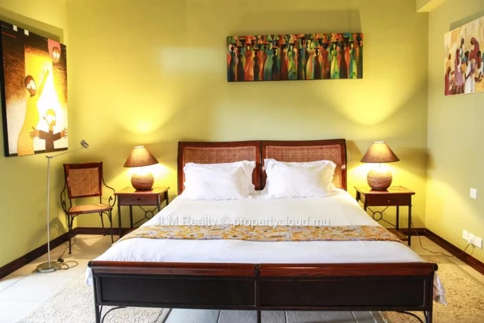Elegant villa for sale in a golf estate in Tamarin, on the west coast of Mauritius
