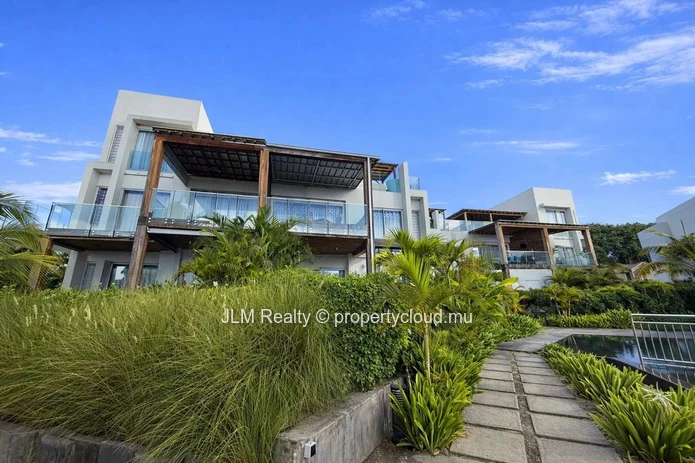Elegant Beachfront Apartment for Rent in Pointe aux Piments, Mauritius