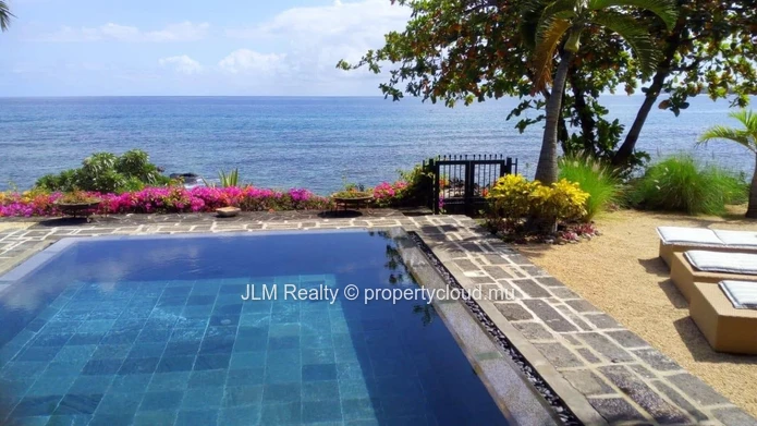 Villa d'exception à louer pieds dans l'eau à Tamarin, Île Maurice