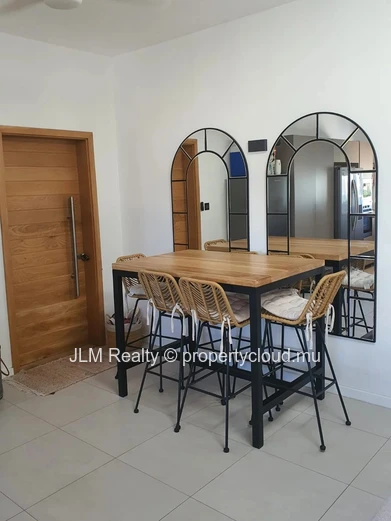 Penthouse avec rooftop et vue panoramique à vendre à Tamarin, IÎe Maurice
