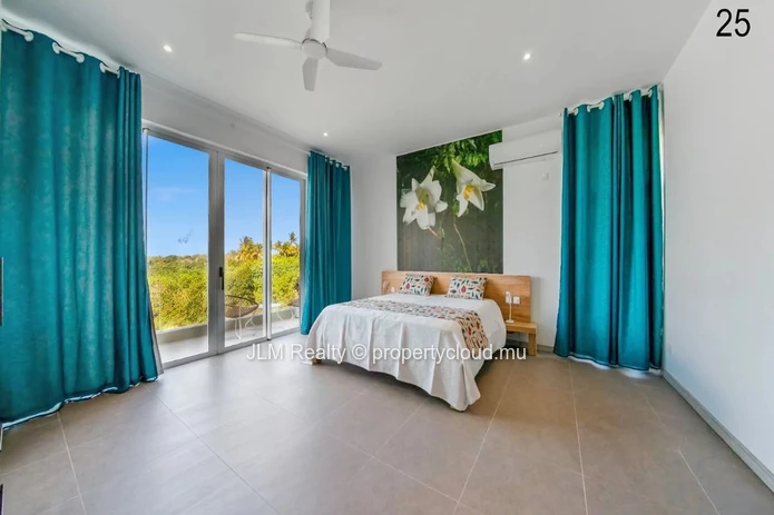 Penthouse with Sea View and Beach Access – Trou d’Eau Douce, Mauritius