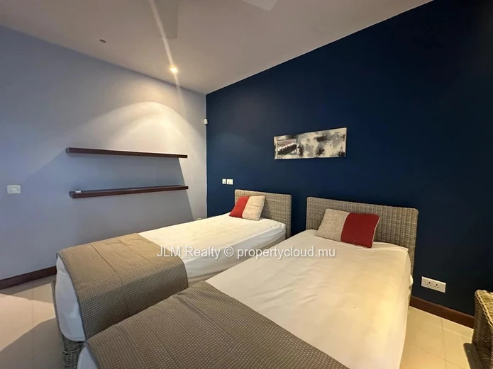 Beachfront Apartment for Rent in a Residence with a Shared Pool and Direct Access to a Beautiful Beach in Tamarin, Ma...