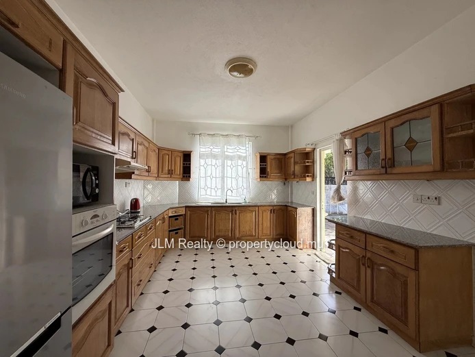 For Rent: Spacious Family Home in Pointe aux Canonniers, Mauritius