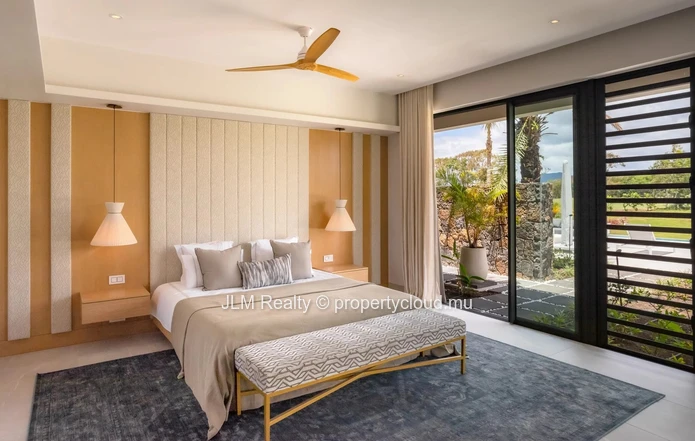 Prestigious Villa with Panoramic Golf Views for Sale in the East of Mauritius