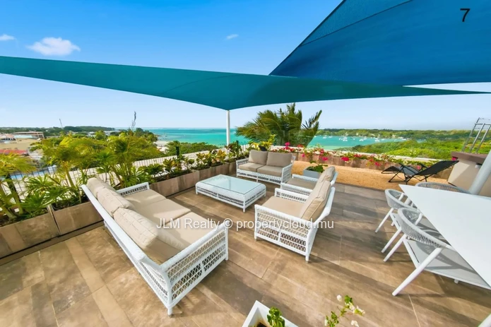 Penthouse with Sea View and Beach Access – Trou d’Eau Douce, Mauritius