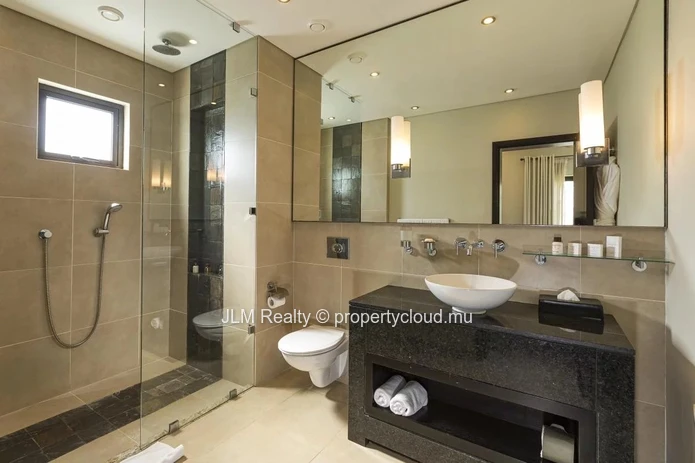 Appartement vue mer à vendre dans un domaine golfique à Beau Champ, sur la côte est de l’Île Maurice