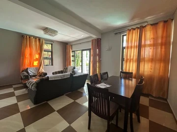 6 Bedroom Townhouse, Duplex