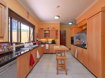 4 Bedroom Villa
