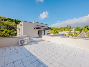 7 Bedroom Villa