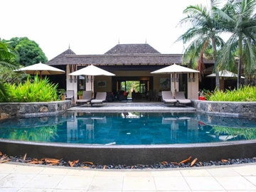 5 Bedroom Villa