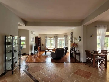 4 Bedroom Villa