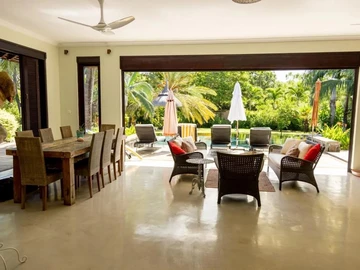 5 Bedroom Villa