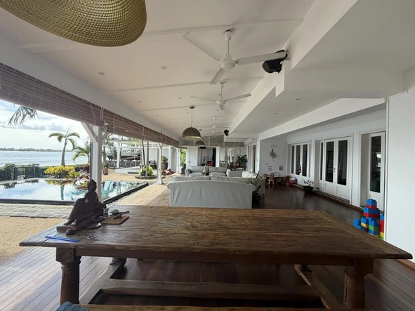 5 Bedroom Villa