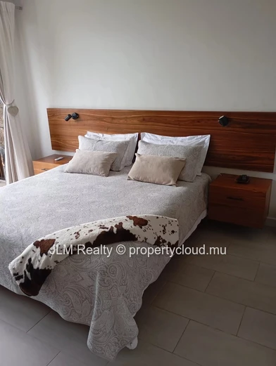 Duplex Moderne 3 Chambres avec Jardin à Vendre à Tamarin, Île Maurice