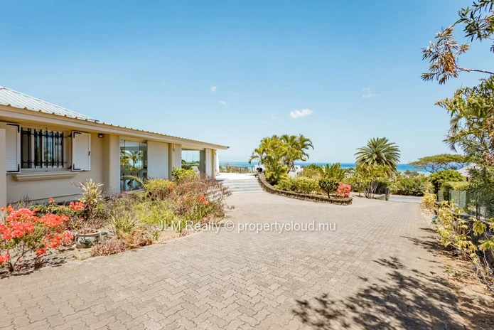Stunning villa with panoramic views of the sea and Le Morne for sale in Rivière Noire, Mauritius