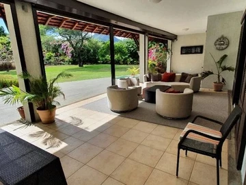 5 Bedroom Villa