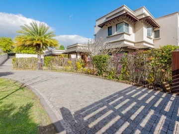 7 Bedroom Villa