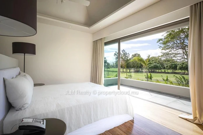 Luxurious villa for sale in a golf estate on the east coast of Mauritius