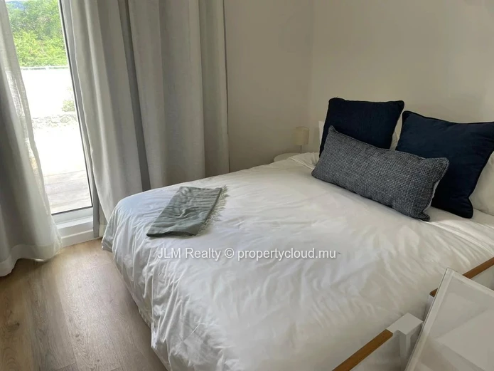 À Vendre - Duplex dans une résidence sécurisée à Tamarin, Île Maurice