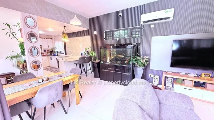 For Sale: Detached Villa with Garden and Pool in Tamarin. Mauritius