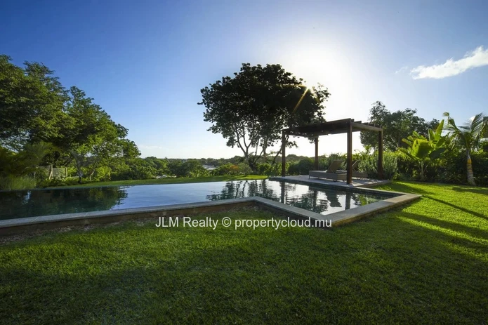 Magnifique villa avec une vue complètement dégagée à vendre à Tamarin, Île Maurice