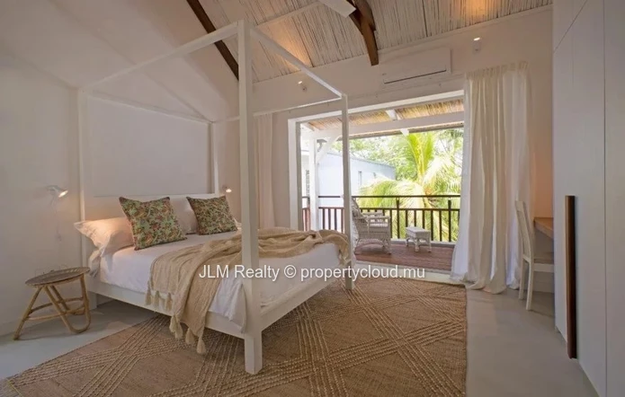Tamarin – Villa d’Exception à Louer Pieds dans l’Eau à l'Île Maurice