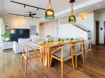 5 Bedroom Villa