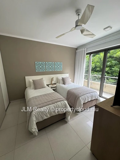 À vendre – Appartement pieds dans l’eau dans une résidence sécurisée à Tamarin, Île Maurice
