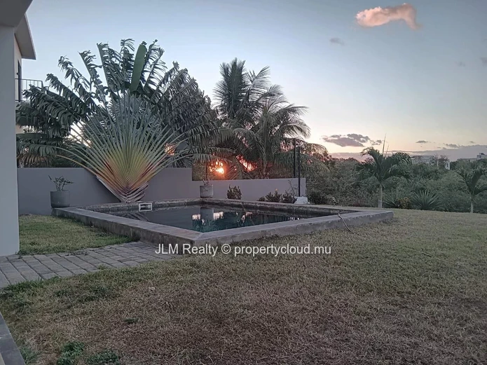 For Sale – Elegant 3-Bedroom Villa in Flic en Flac, Mauritius