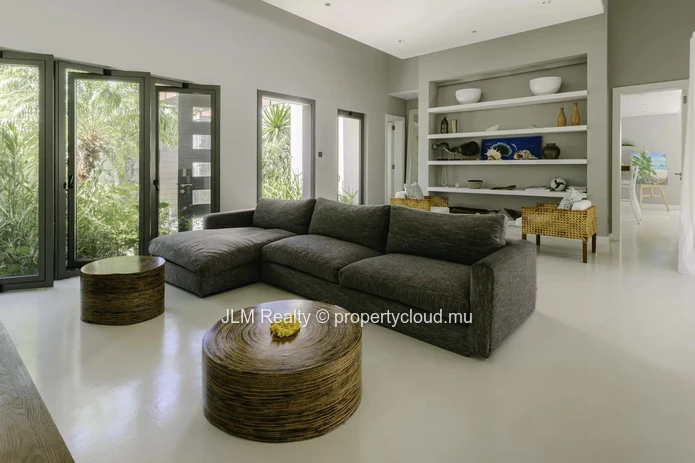 Villa de Prestige avec 4 Chambres et Grand Terrain à Vendre dans un Domaine Golfique d’Exception à l'Île Maurice