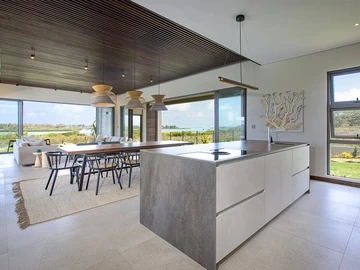 4 Bedroom Villa