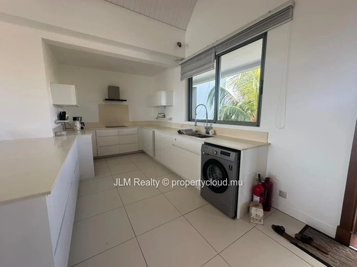 Superb penthouse for rent in the marina in Black River, Mauritius