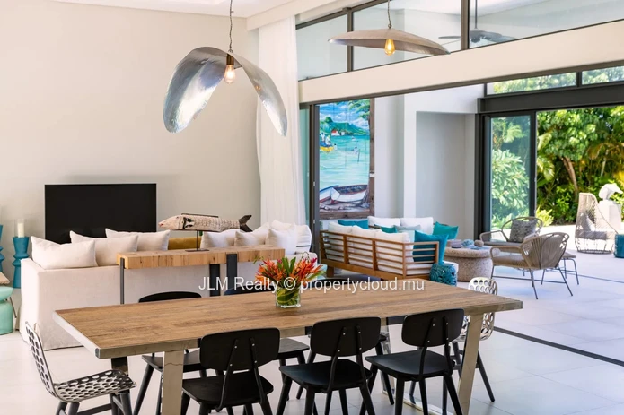 Prestigieuse duplex à vendre dans un domaine golfique sur la côte est de l’Île Maurice