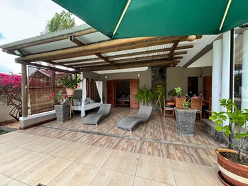5 Bedroom Villa