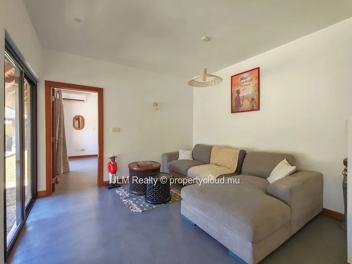 À vendre à Rivière Noire, Île Maurice – Charmante villa balinaise avec piscine, proche nature et commodités