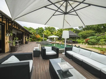5 Bedroom Villa